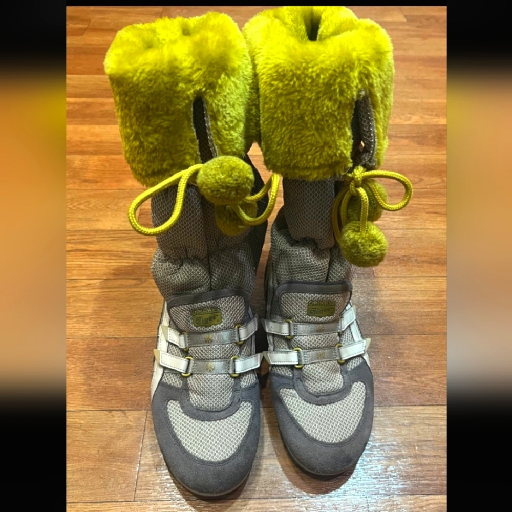 Rare ASICS Onitsuka Tiger Snow Boots, Women's 7, Grey Gold, Faux Fur, Vintage